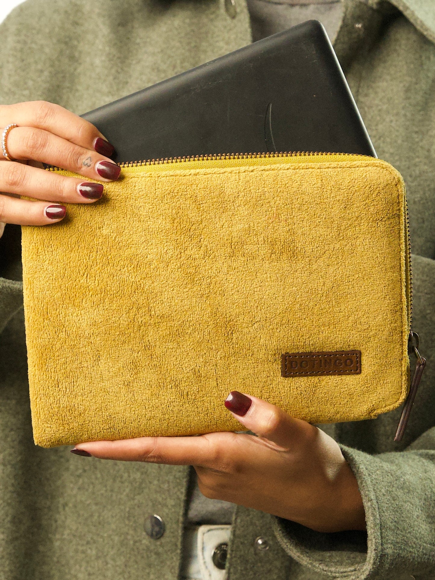 Soft Mustard Kindle Cover